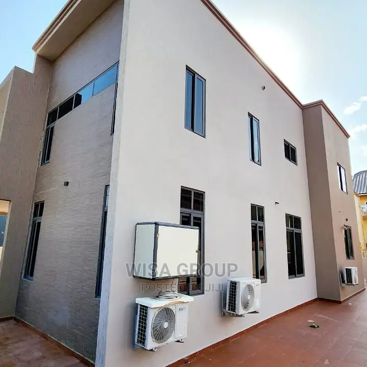 4bdrm Apartment in Accra Metropolitan for Rent