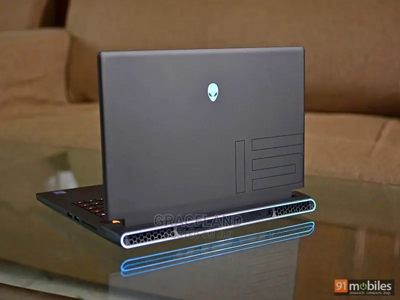 New Laptop Dell Alienware M15 R7 16GB AMD Ryzen 7 SSD 512GB