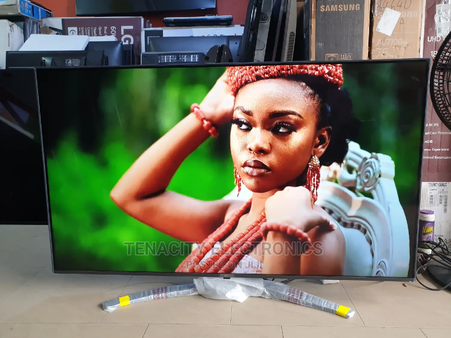 Lg Uhd HDR 55"Inches Edgeless Smart Satellite Tv