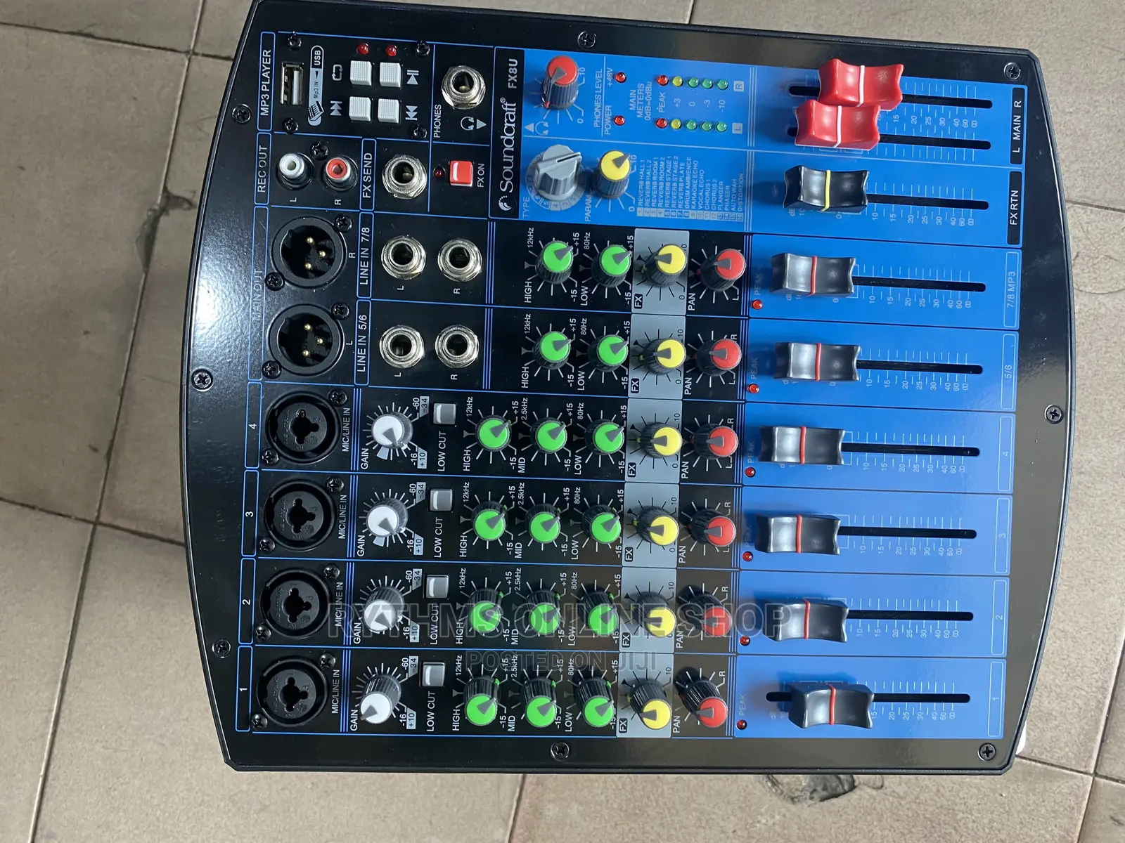 Soundcraft 8channels Mixer (FX8