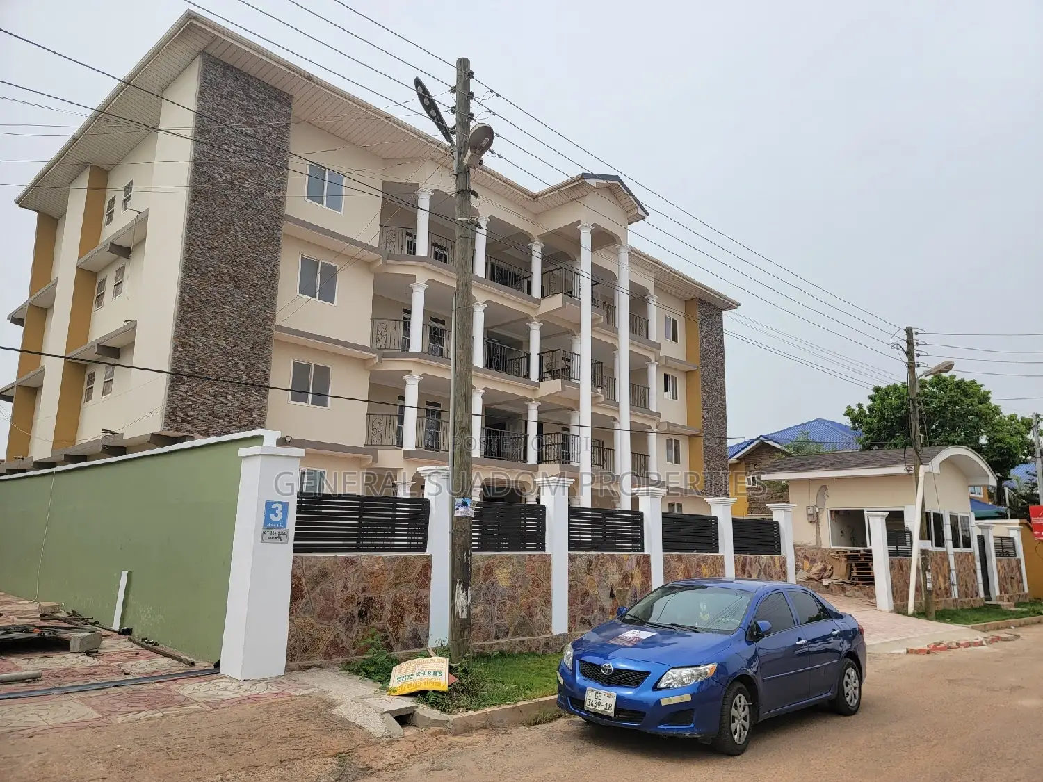 3bdrm Duplex in Suadom Properties, Coca Cola for Rent