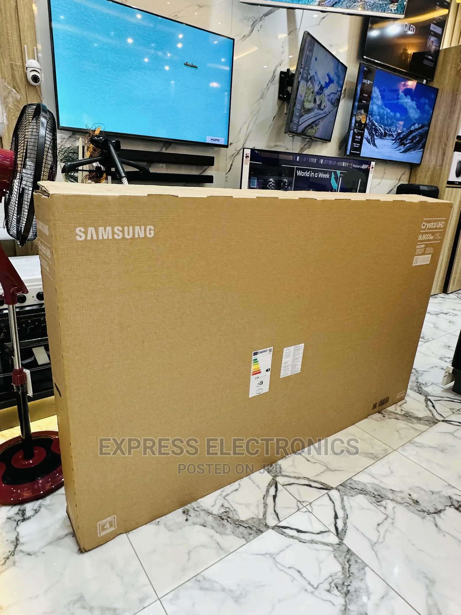 Series 8 (2022) UHD Smart 75”Samsung