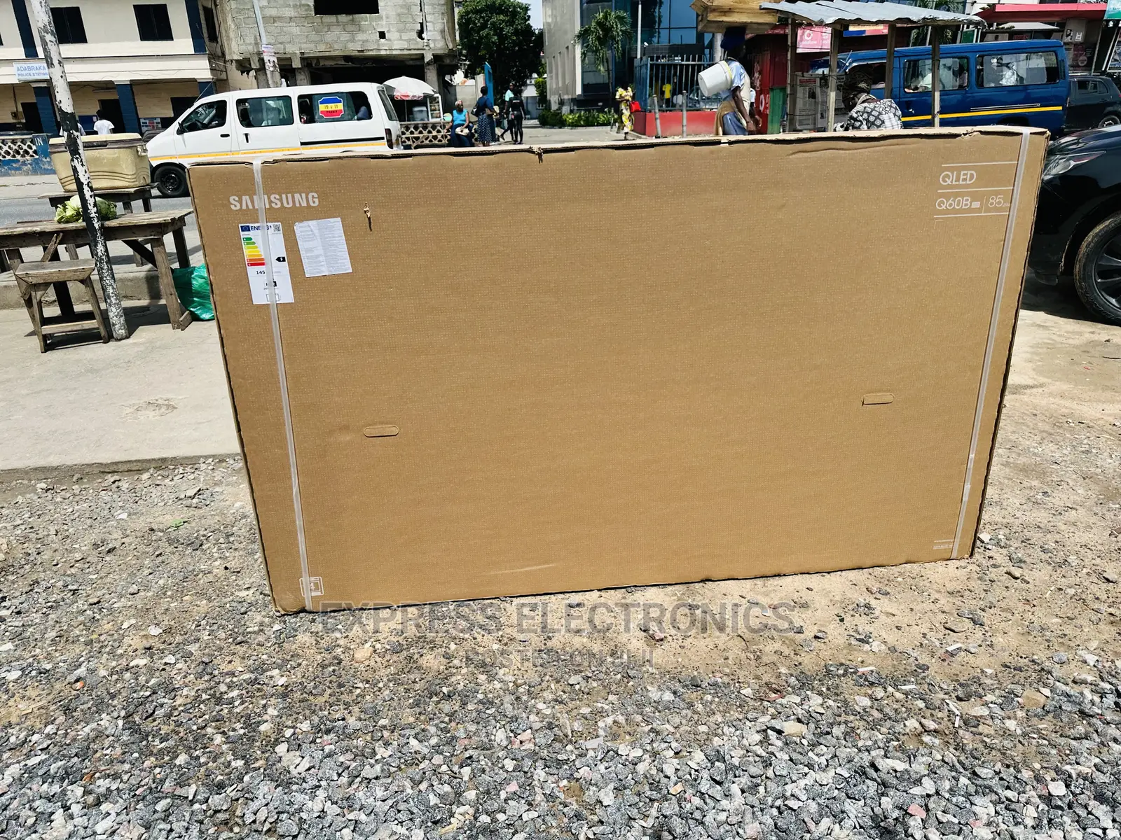 Call  for Samsung UHD QLED 85Q60B Smart Tv