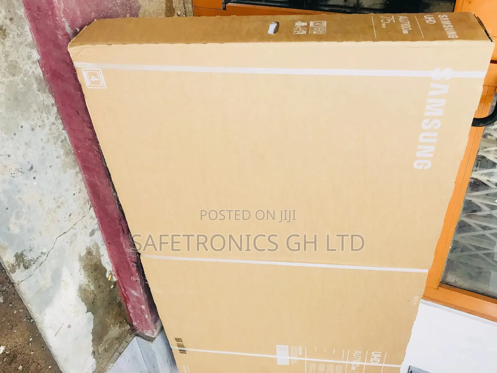 Samsung UHD Crystal LED Smart Tv AU7172 75 Inches