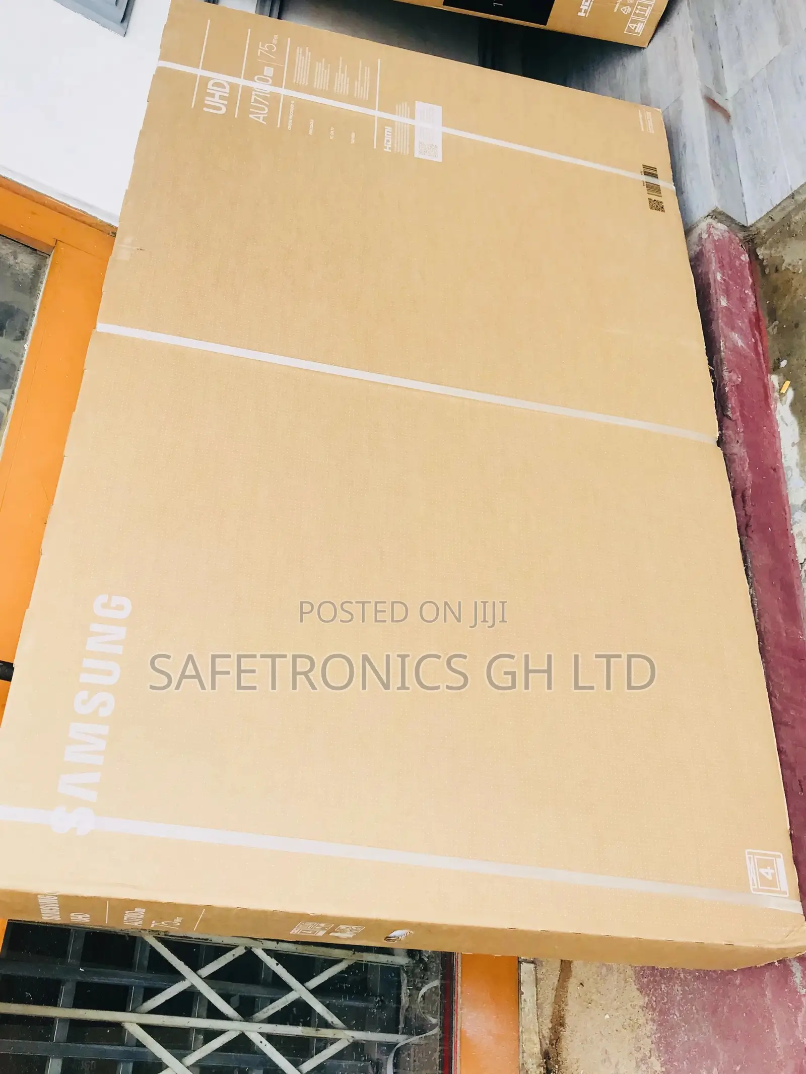 LED Crystal UHD Samsung 75 Inches AU7172