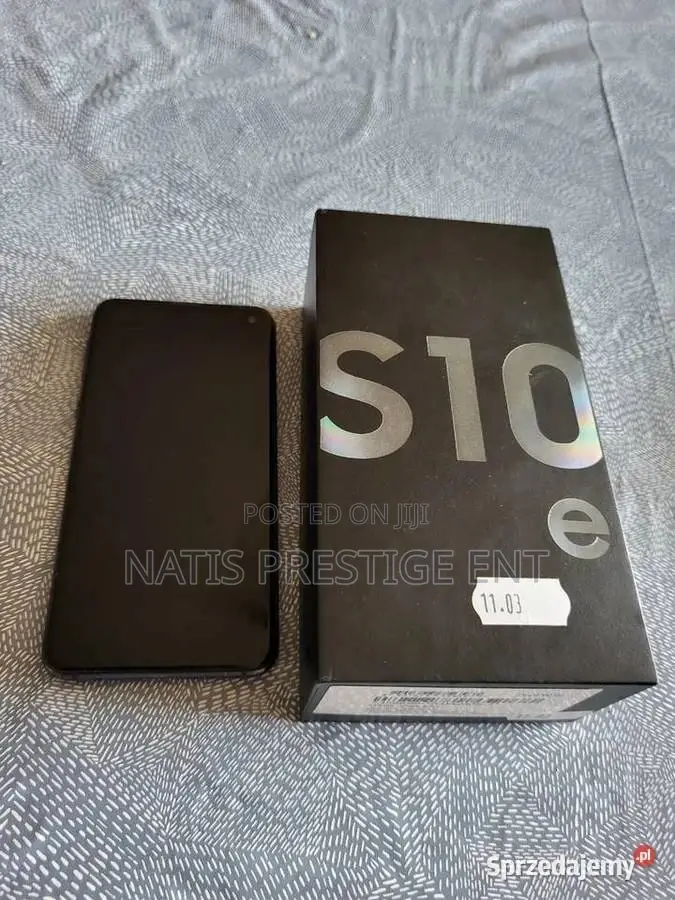 New Samsung Galaxy S10e 128 GB Black