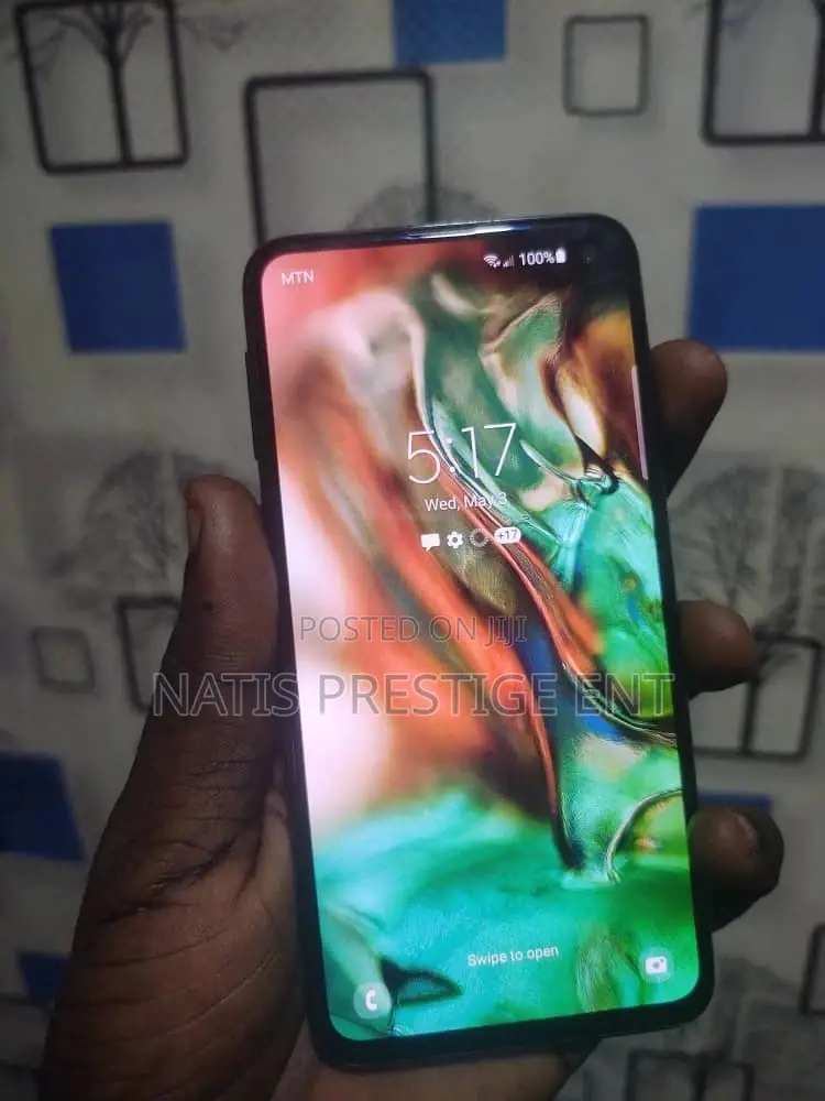 Samsung Galaxy S10e 128 GB Black
