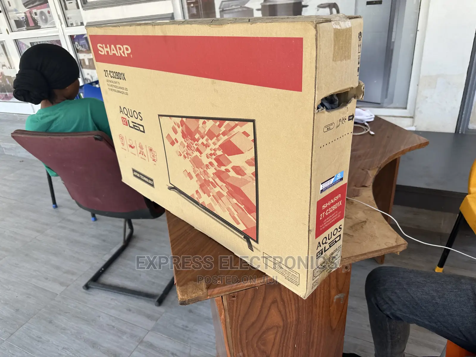Affordable Price of Sharp 32” Digital Satellite FHD Tv
