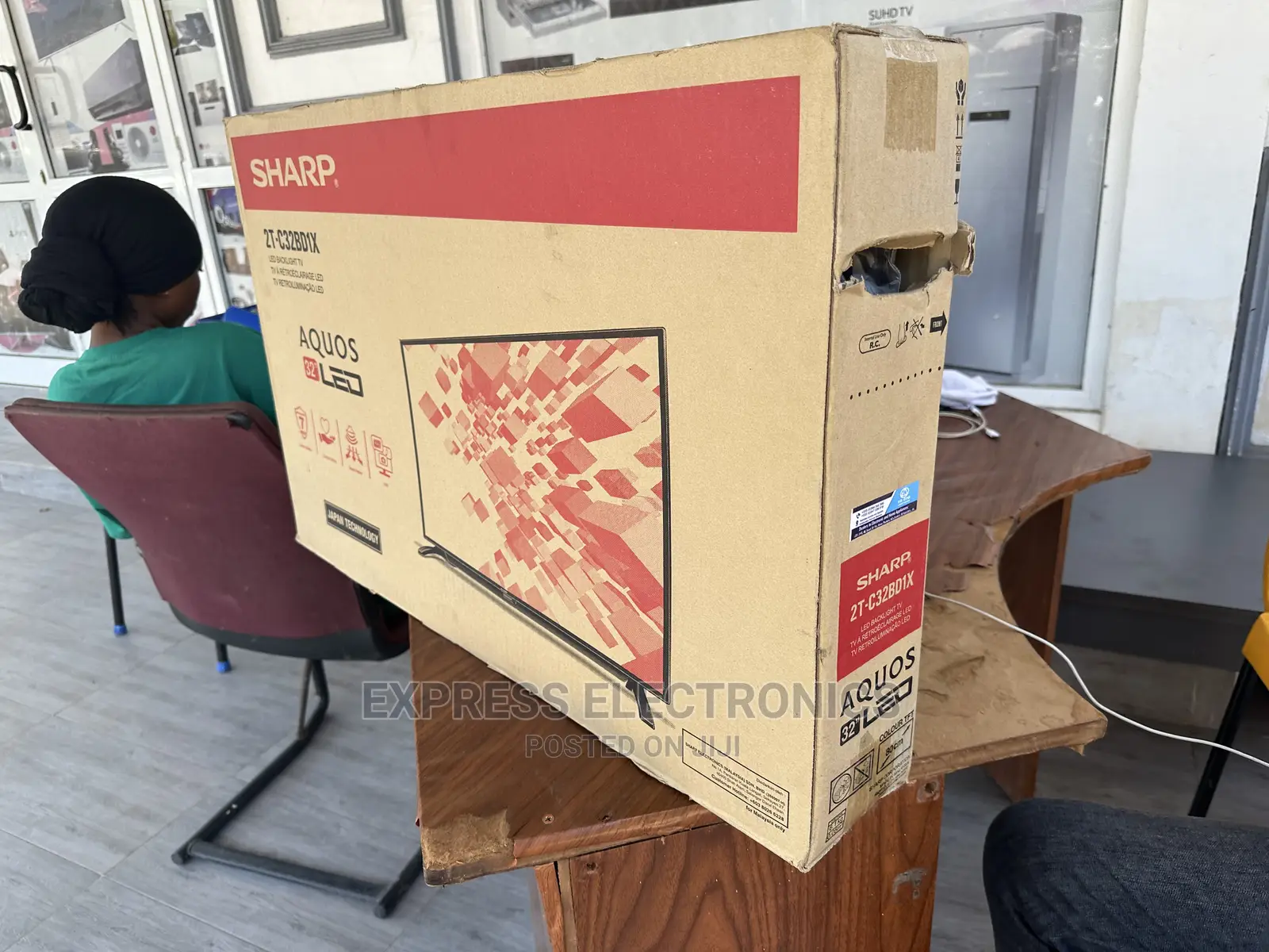 Affordable Price of Sharp 32” Digital Satellite FHD Tv