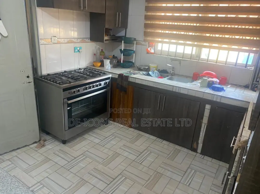 4bdrm Duplex in De-Icons Real Estate for Sale