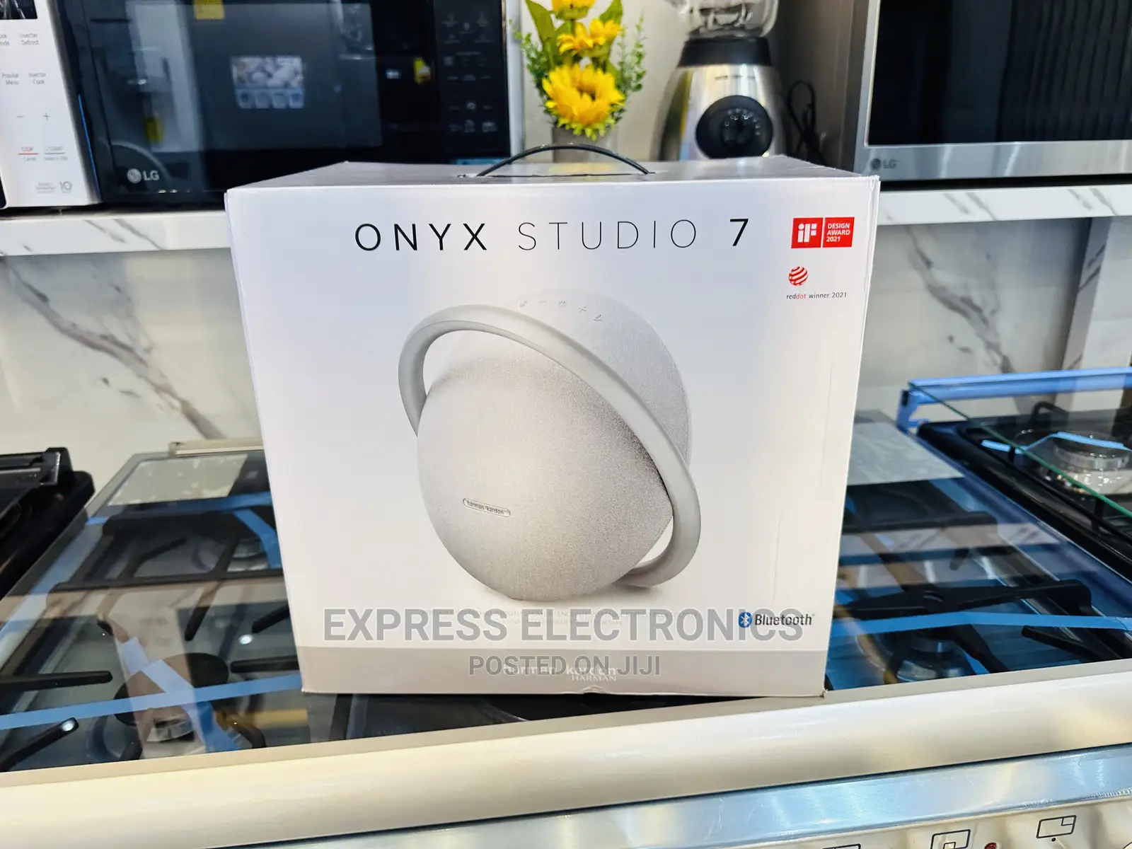 Affordable and Sleek Onyx7 Studio Wireless Bluetooth Speaker