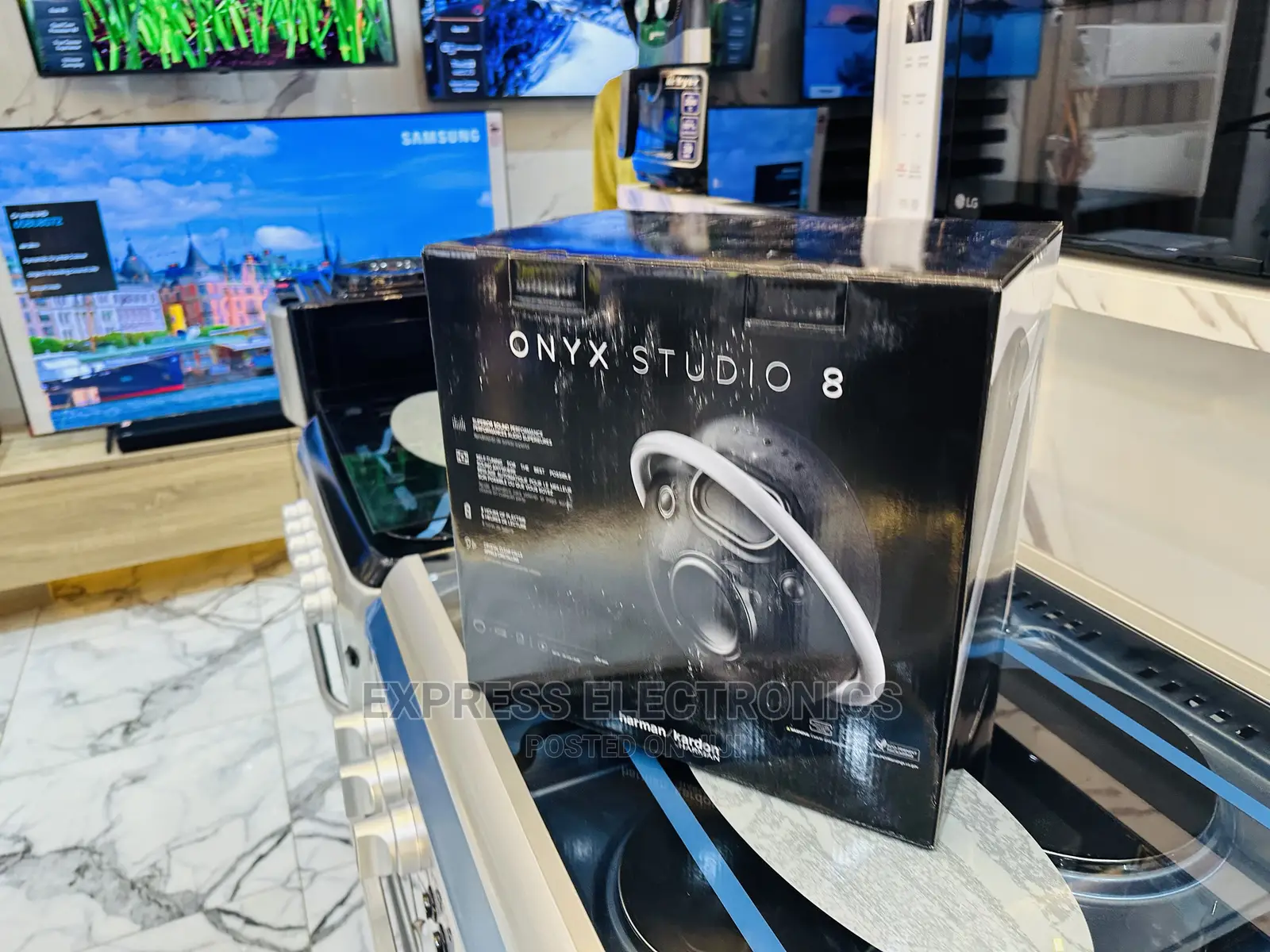 Rock on With Onyx 8 Studio Bluetooth Speaker