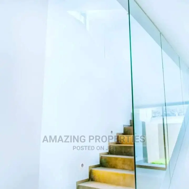 4bdrm Townhouse / Terrace in Cantonments for Rent