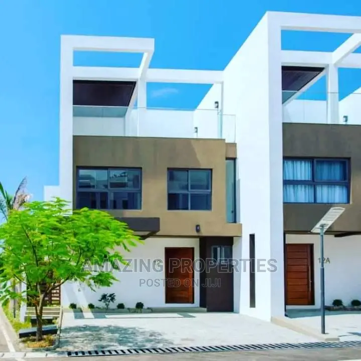 4bdrm Townhouse / Terrace in Cantonments for Rent