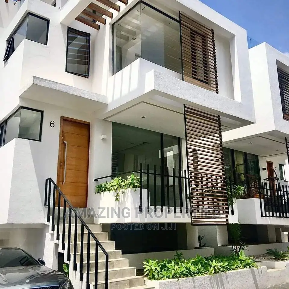 4bdrm Townhouse/Terrace in Cantonments for Sale