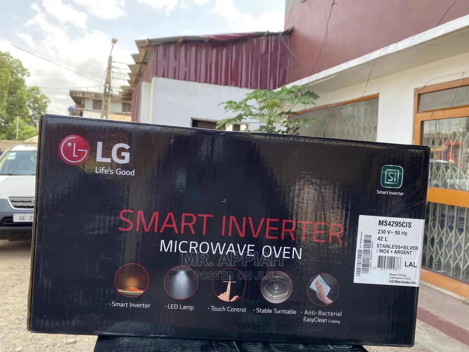 Fast, Reliable and Smart LG Microwave(MS4295CIS)