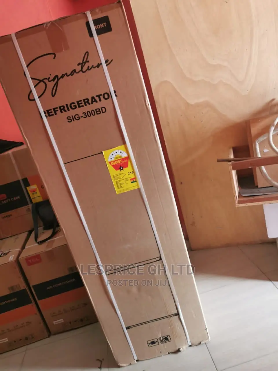 Magnificent Signature Refrigerator 273L