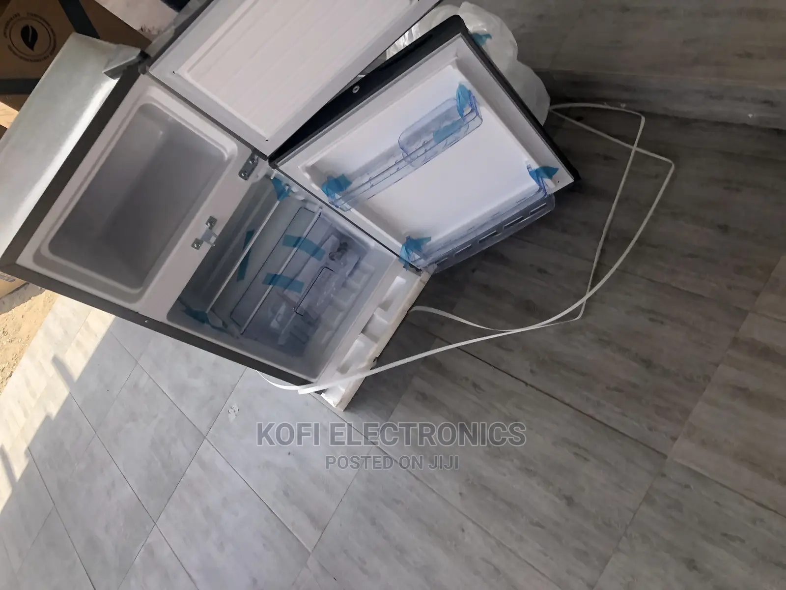 Feel at Home With Pearl Fridge PF-10T Black (80 Litres)