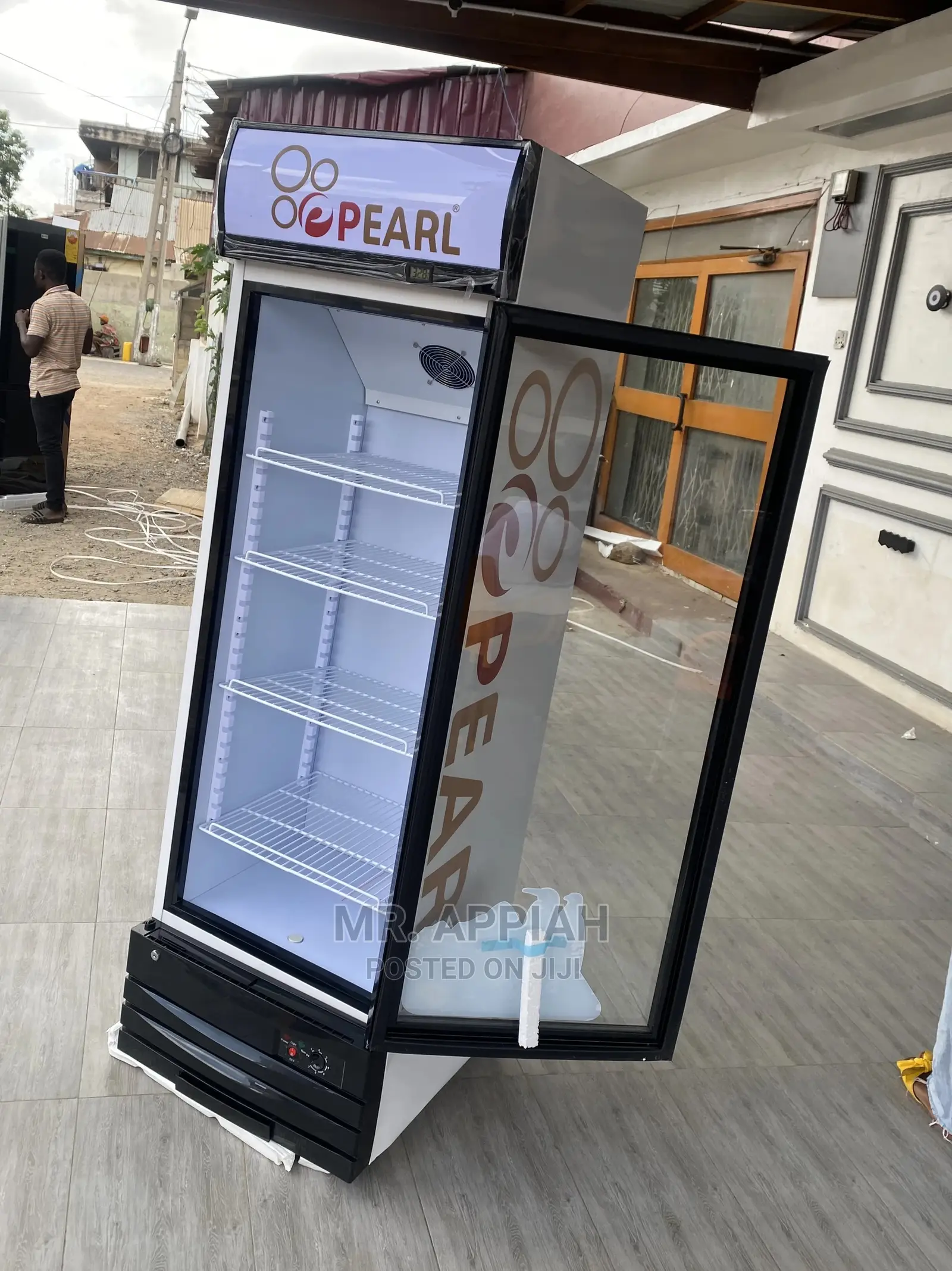 Authentic Pearl Single Door Display(PVC46) 318 Litres.