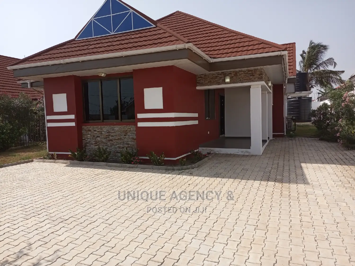 2bdrm Apartment in Mensabar, Tema Metropolitan for rent