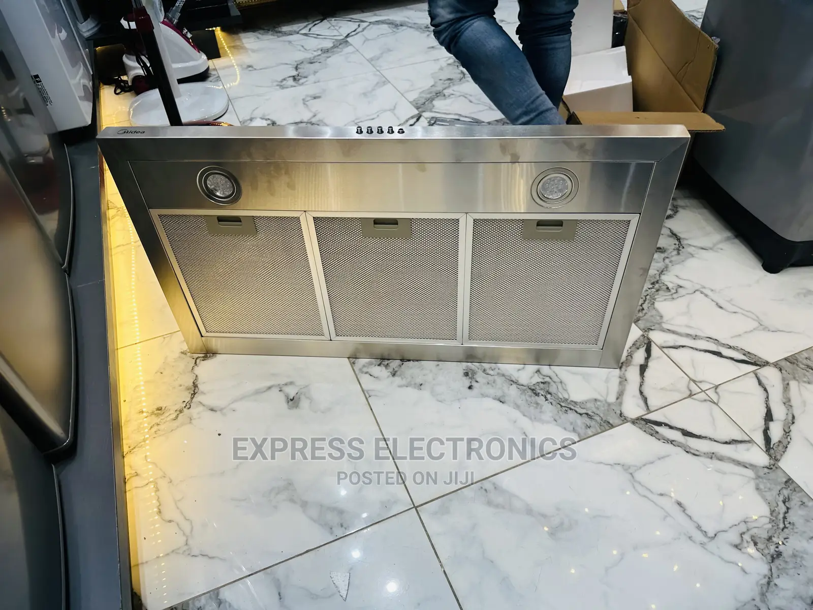 Excellent Work 90M21 Midea Heat Extractor Sliver
