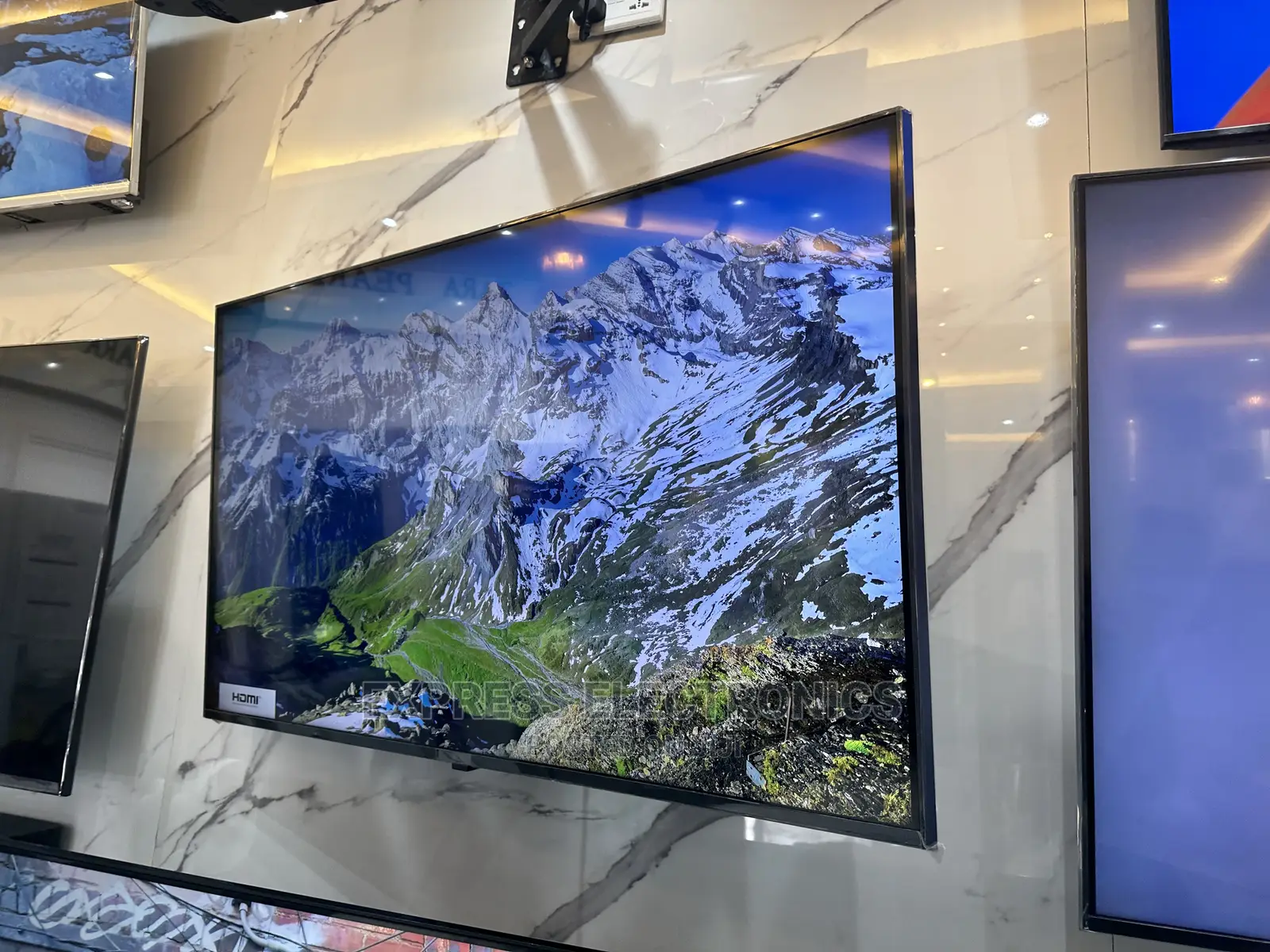 Enjoy  Pure Pictures LG Uhd Smart Uq70 55” Tv