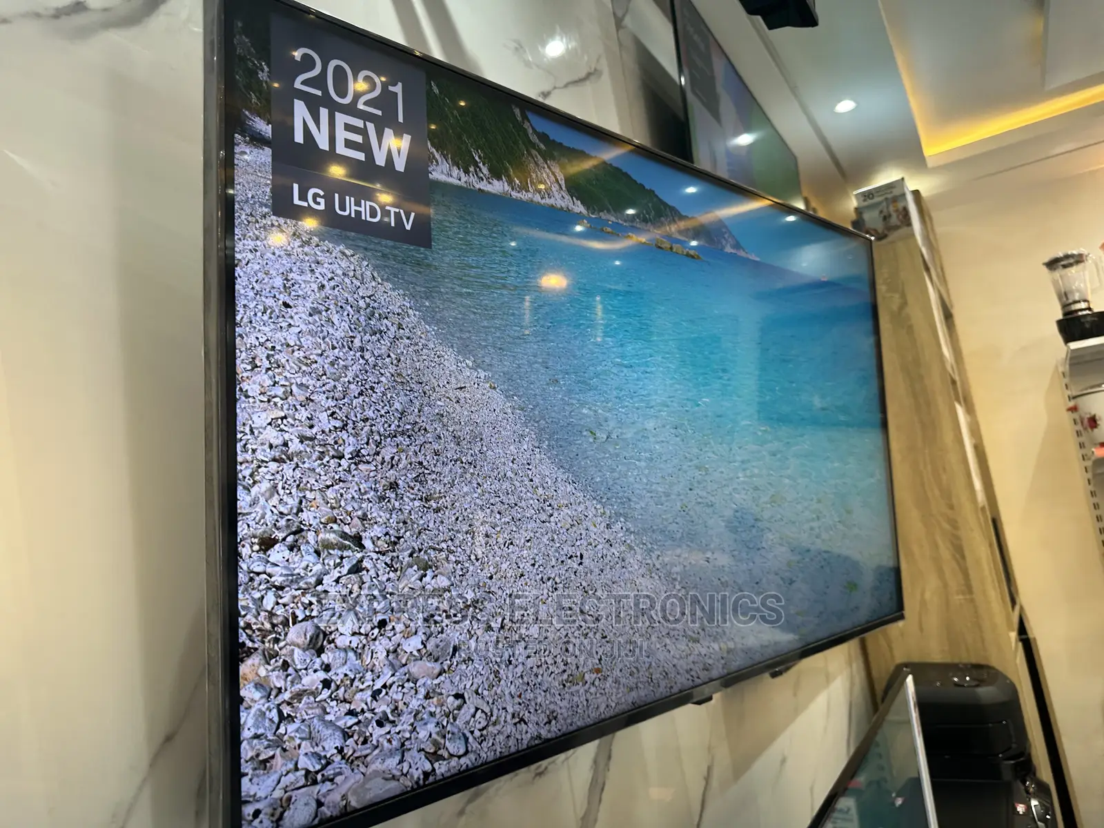 Authentic New 86UP80006 UHD Smart LG TV 