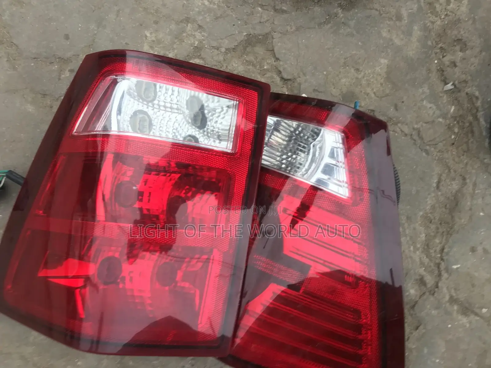 Jeep Cherokee 05 Taillight