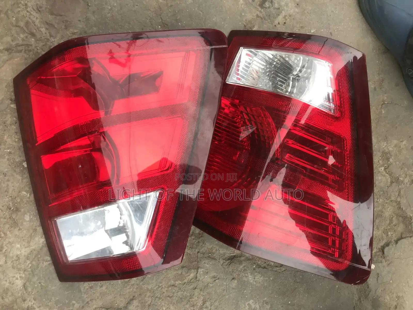 Jeep Cherokee 05 Taillight