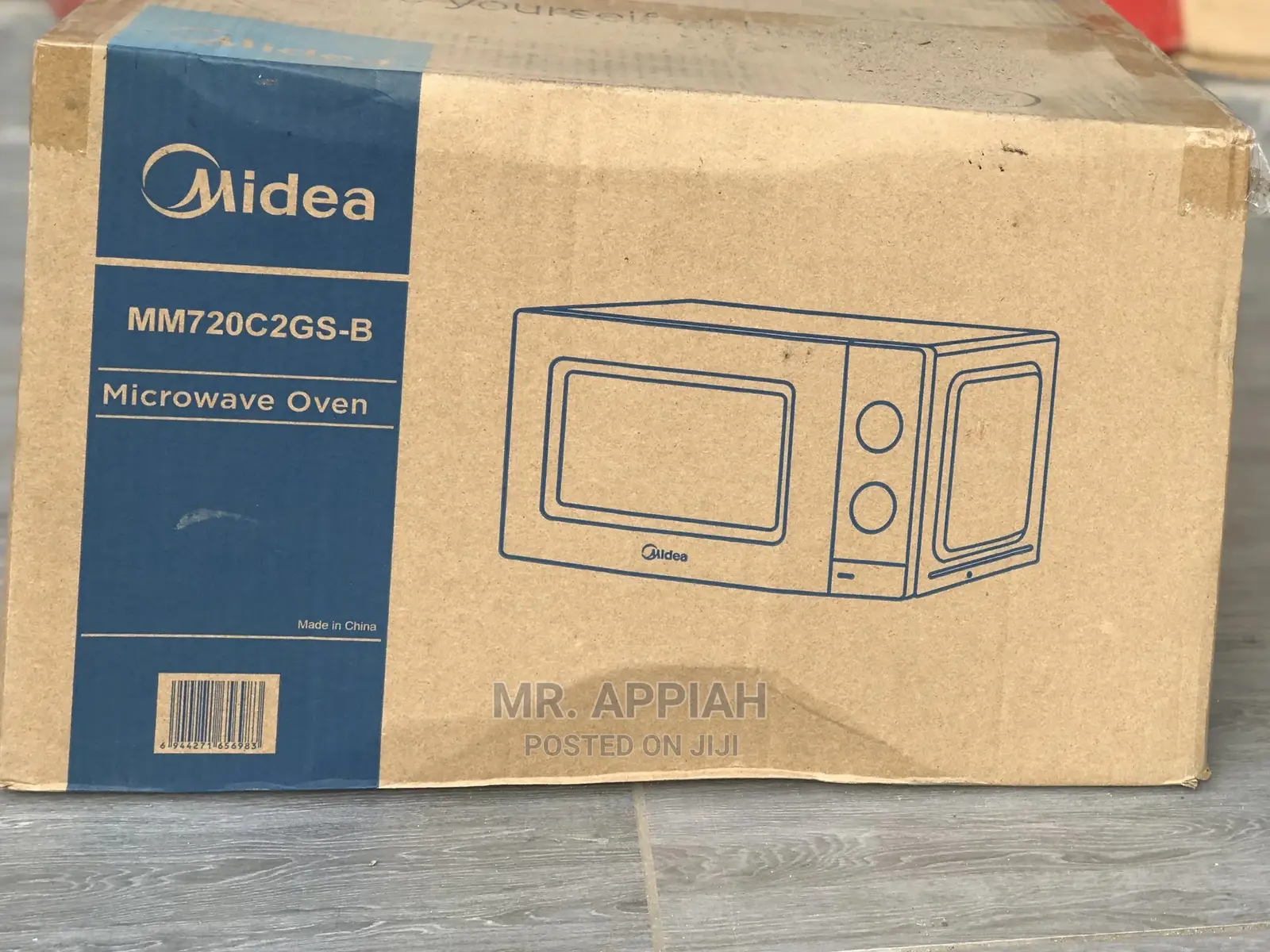 Midea Countertop Microwave With Low Energy Consumption