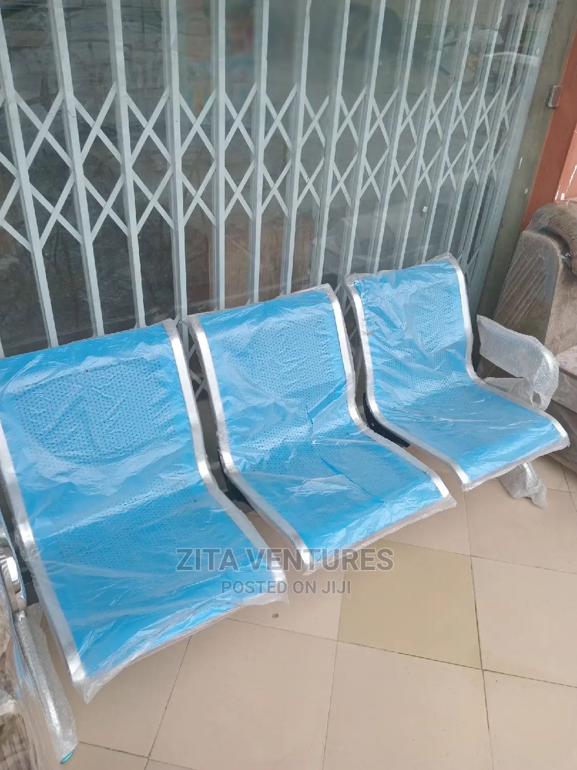 Non Stacking Lmetal Chair