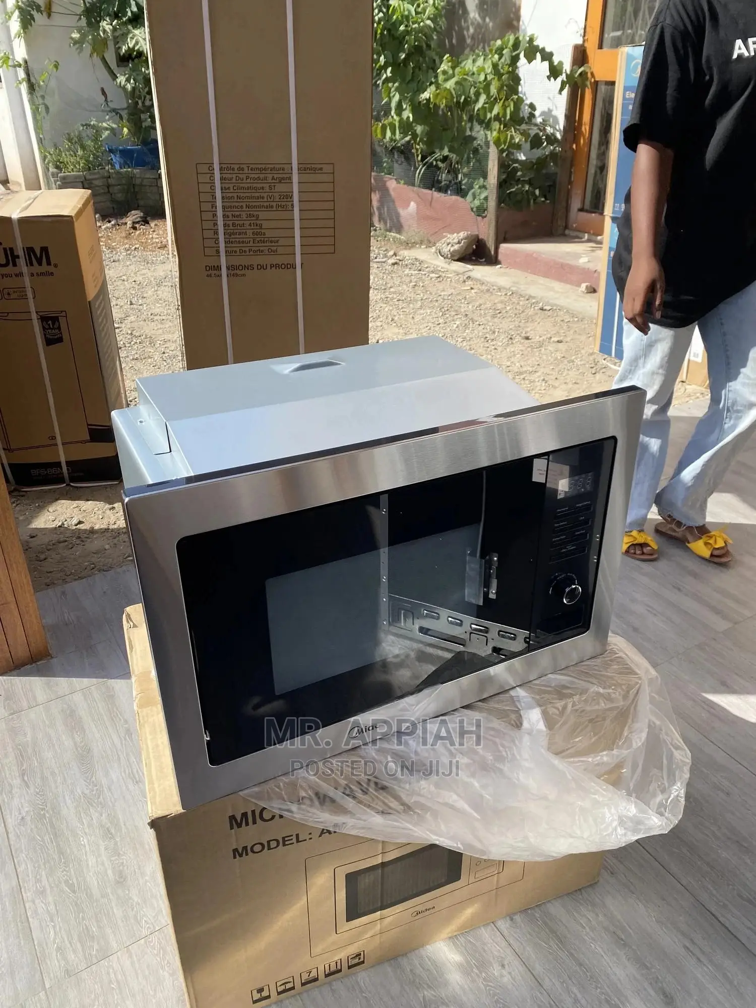 Midea Microwave Oven(AM717BS7)