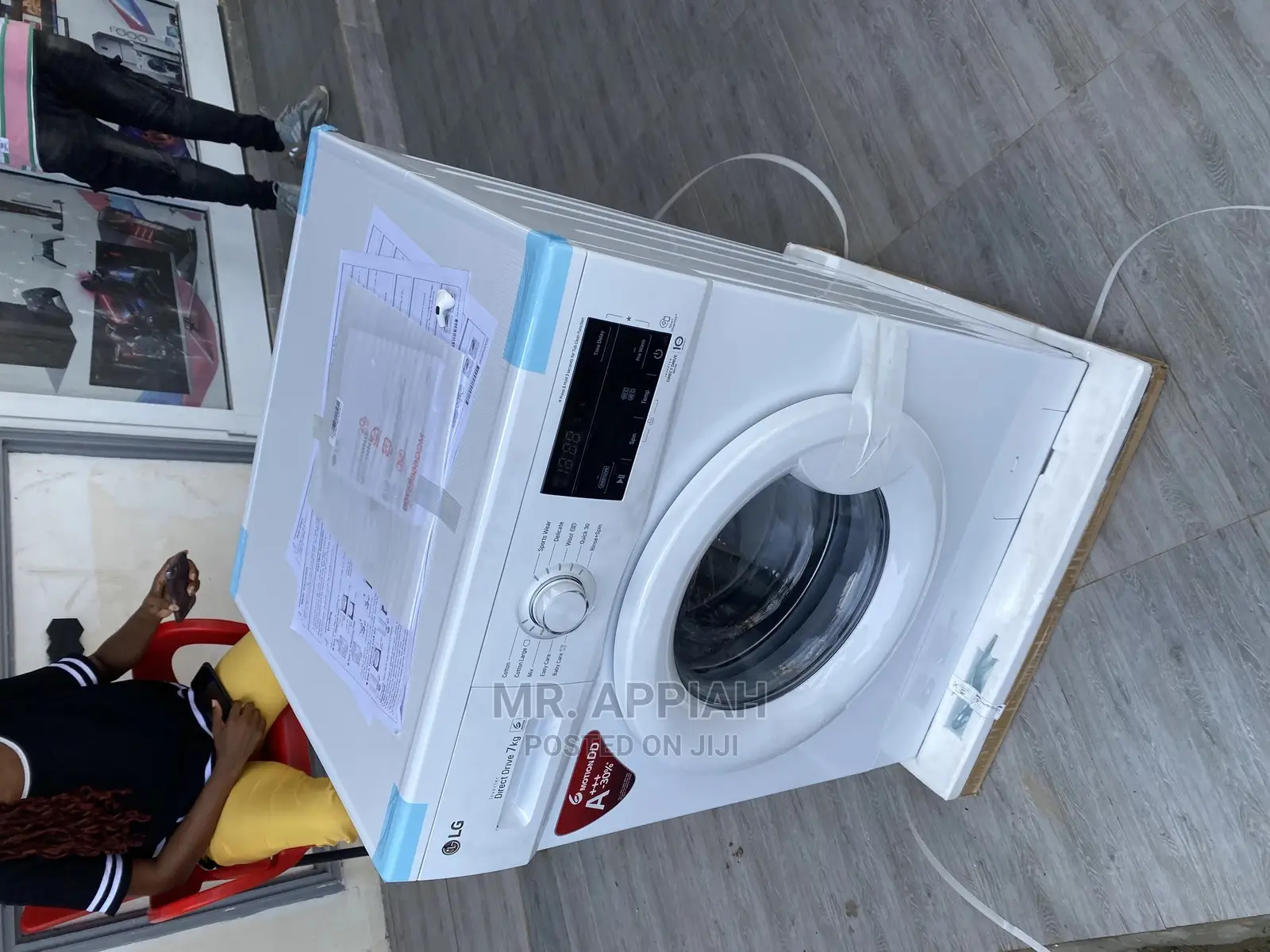 Use LG Washingmachine to Reduce Manual Labor (FH2J3QDNP0)