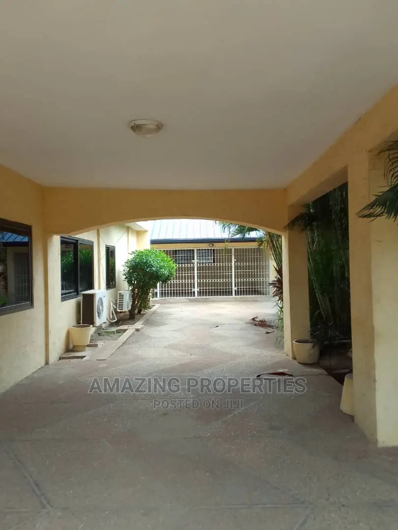 7bdrm House in Labone for Rent