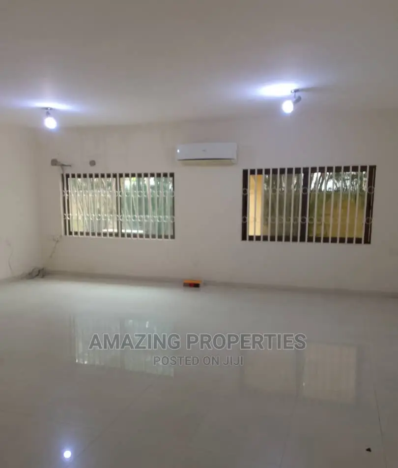 7bdrm House in Labone for Rent