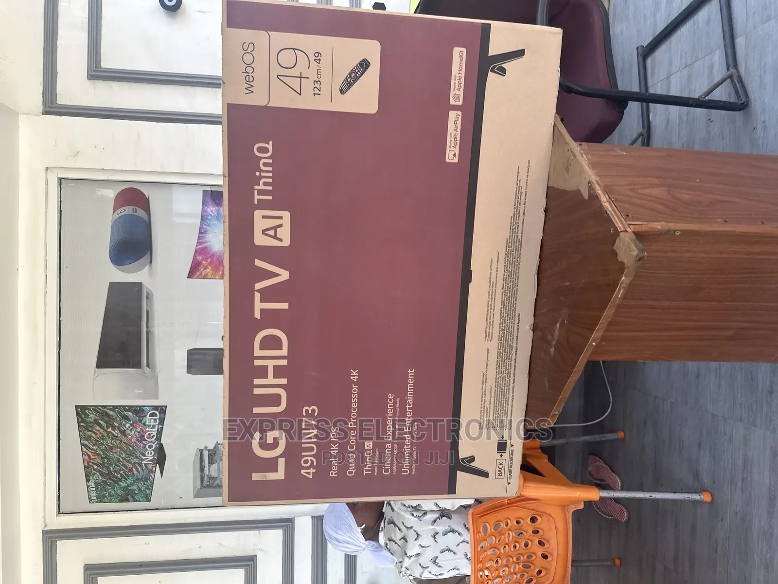 Smart LG UHD Display 49”Un73 Series