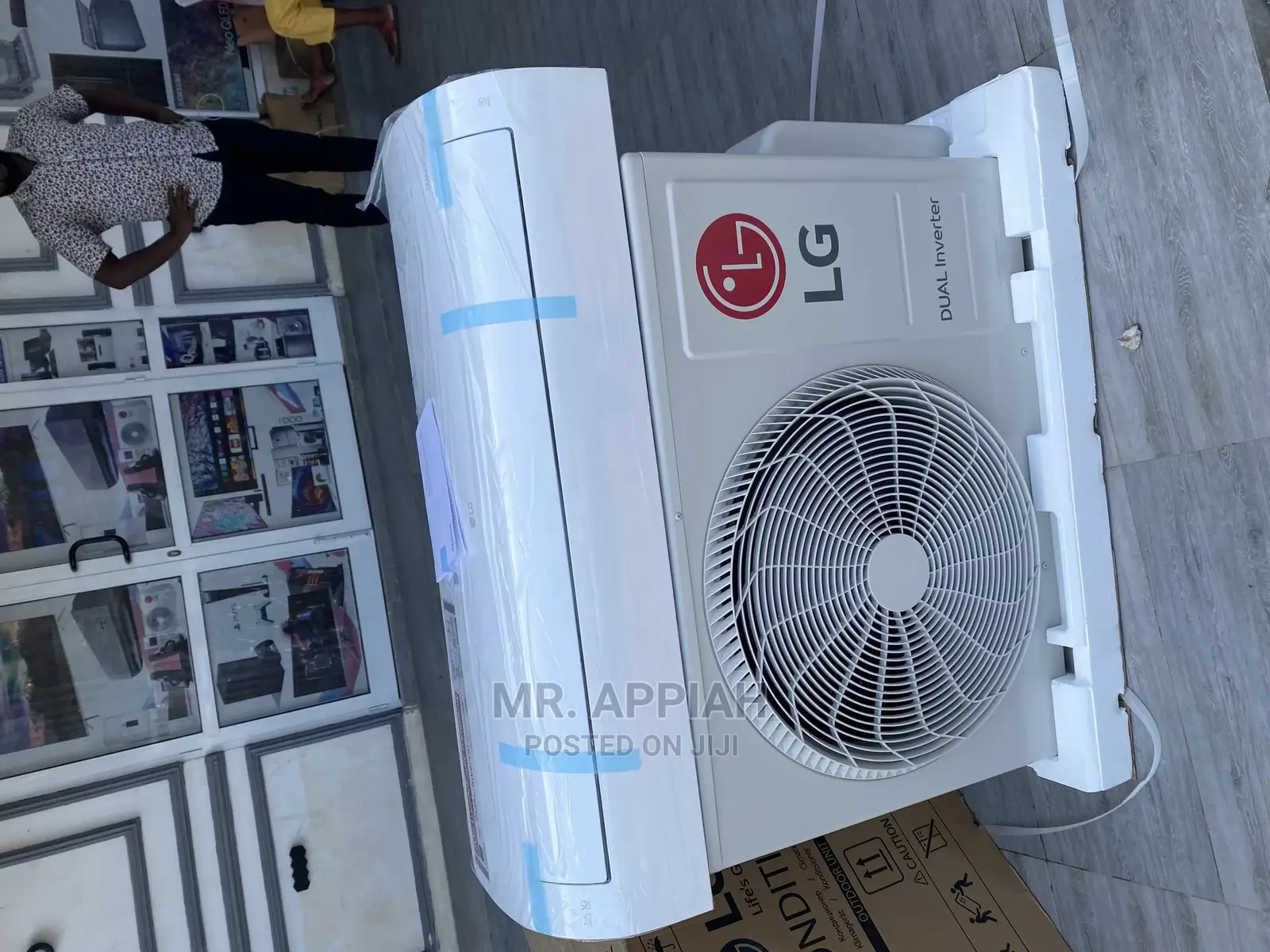 Fast Cooling and Energy Saving Dual Inverter LG Ac S4-Q24k23