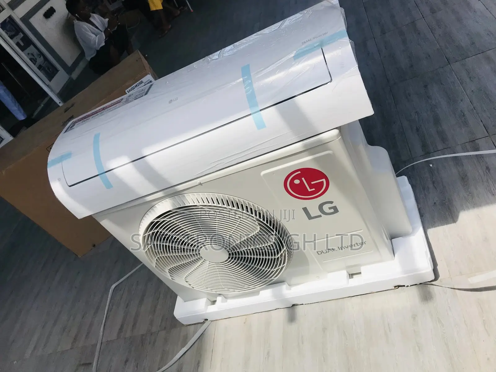 LG Dualcool Inverter AC 2.5hp (S4-Q24k2rtd)