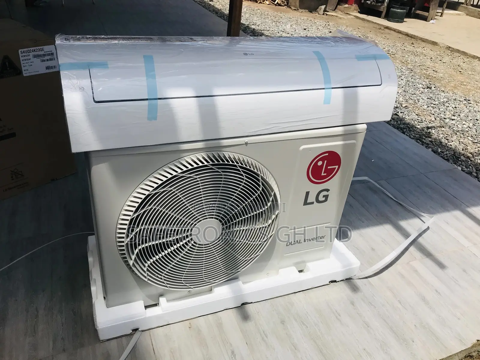 Nice LG Dualcool Inverter AC 2.5hp (S4-Q24k2rtd)