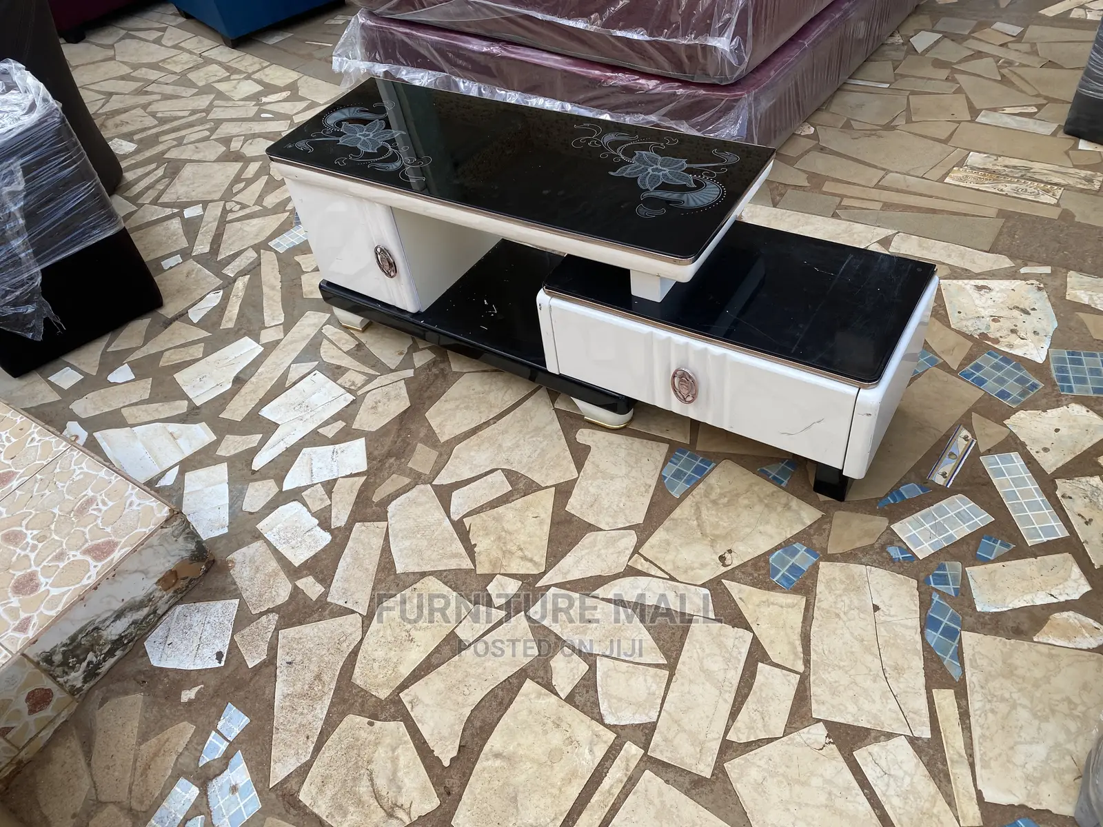 Great TV Stand for Sell . Free Delivery