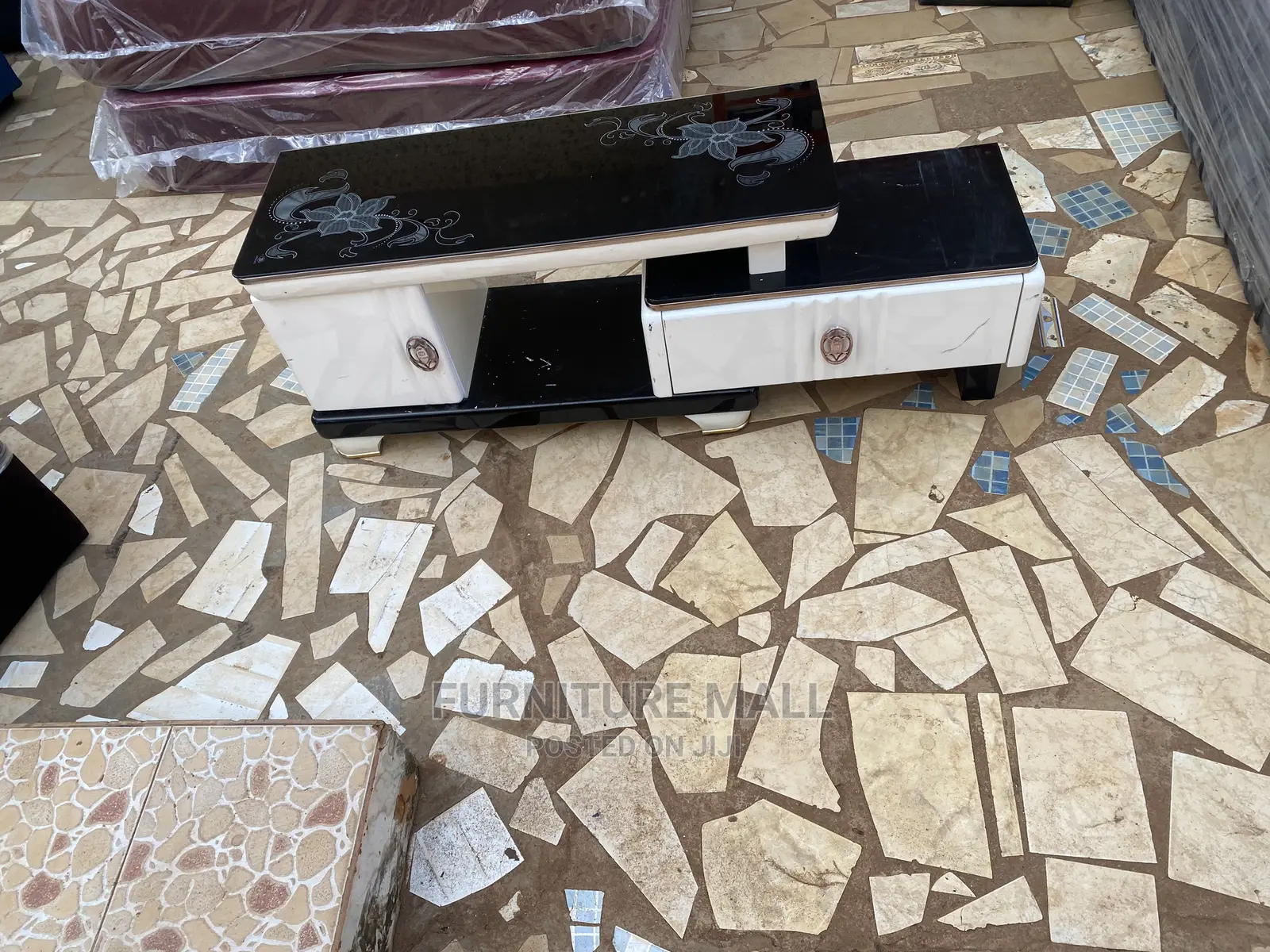 Great TV Stand for Sell . Free Delivery