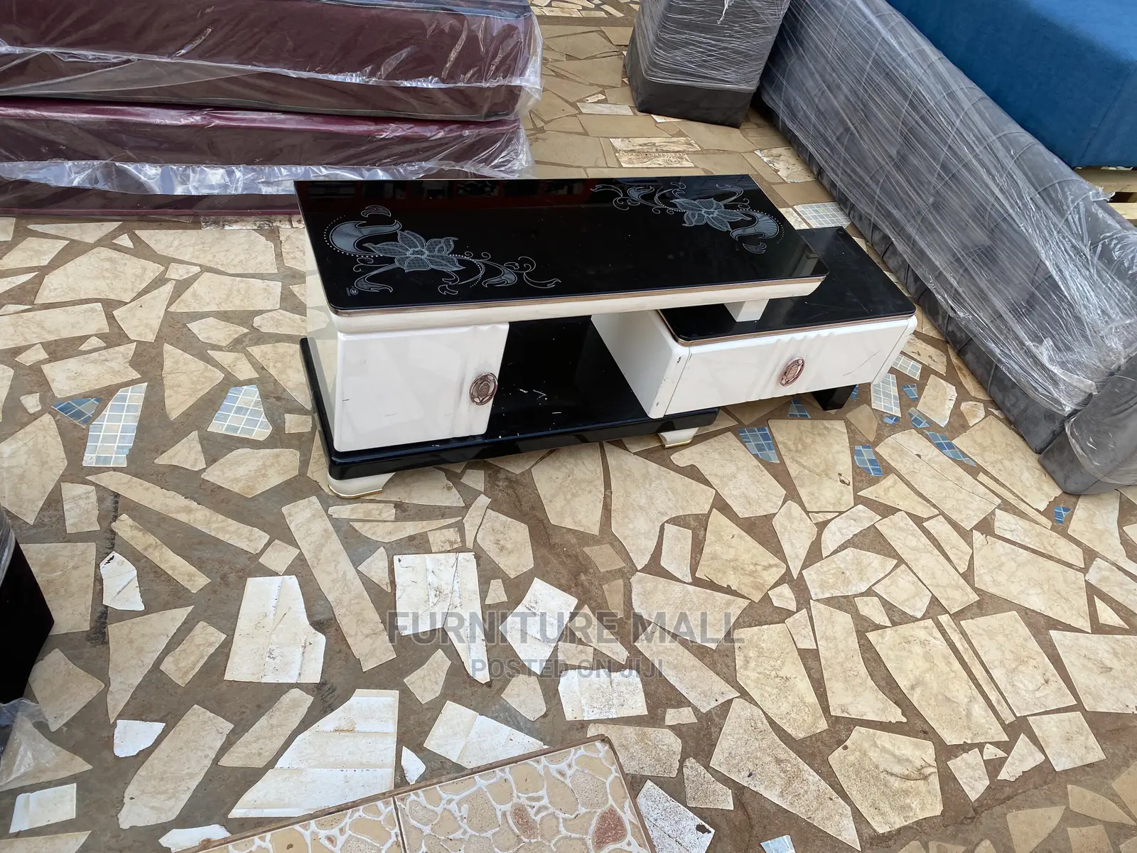 Great TV Stand for Sell . Free Delivery