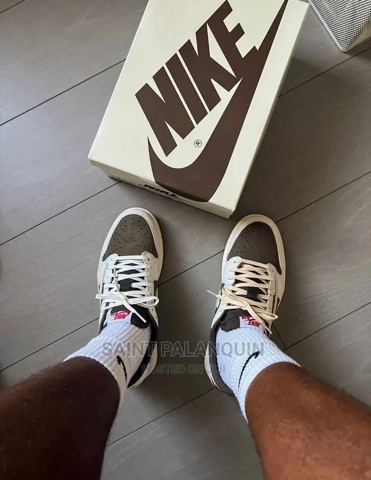 Nike Air Travis