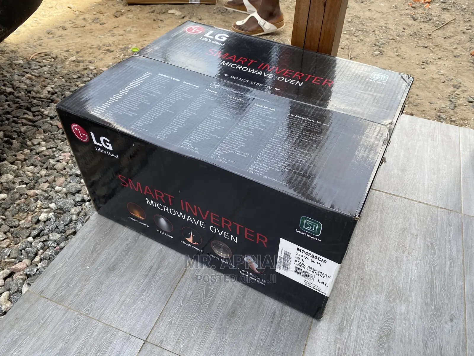 MS4295CIS,LG 42 Litres Solo Neochef Smart Inverter Microwave