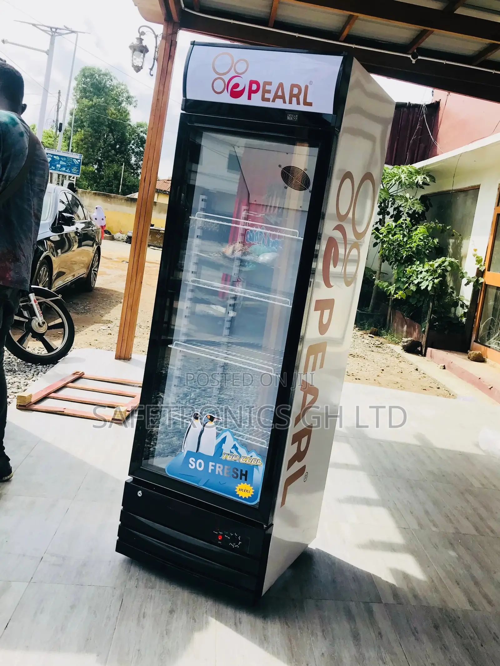 Brand New Single Door Pearl Glass Display PVC-37