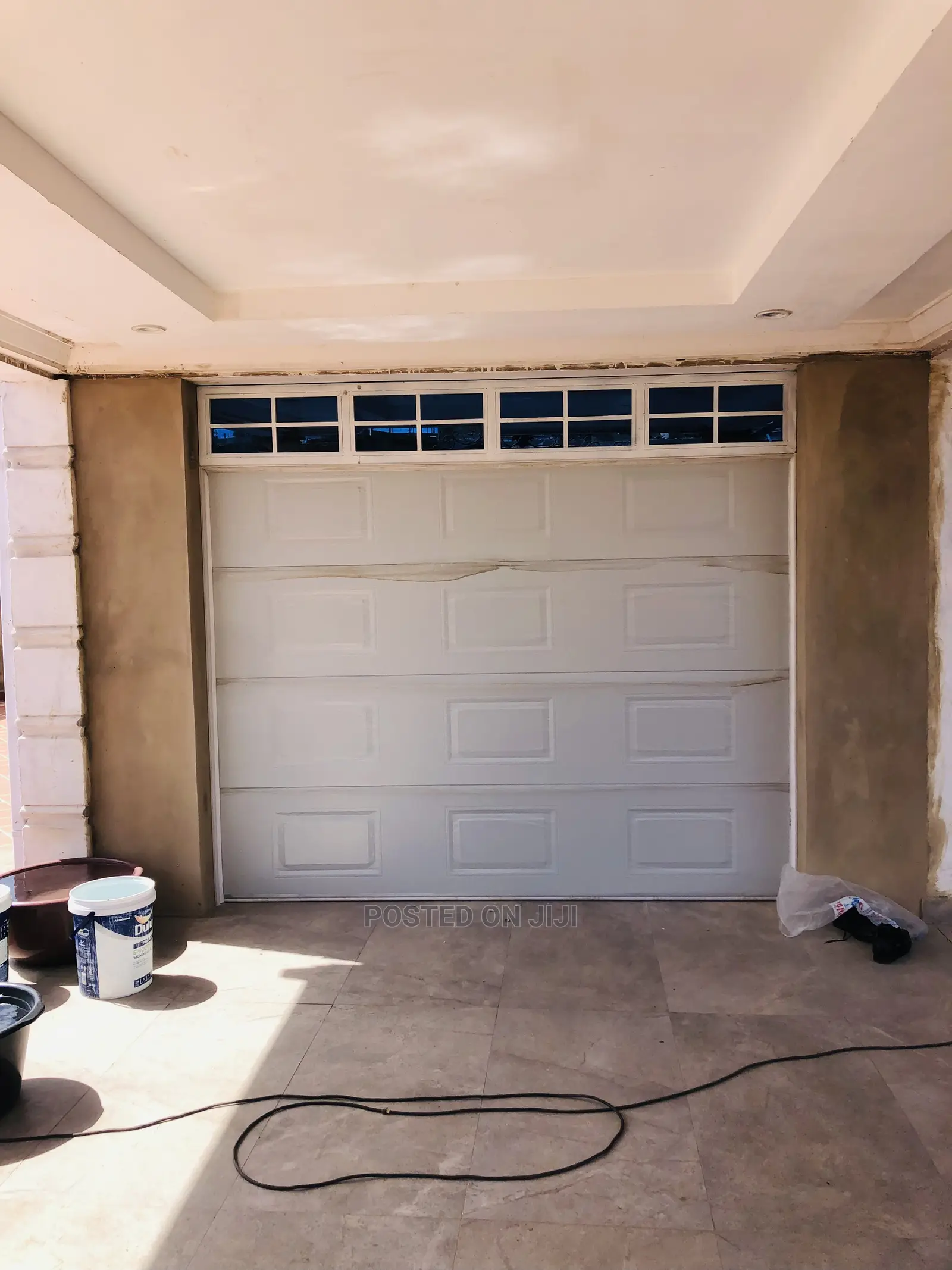 Ultra Automated Mordern Garage Door