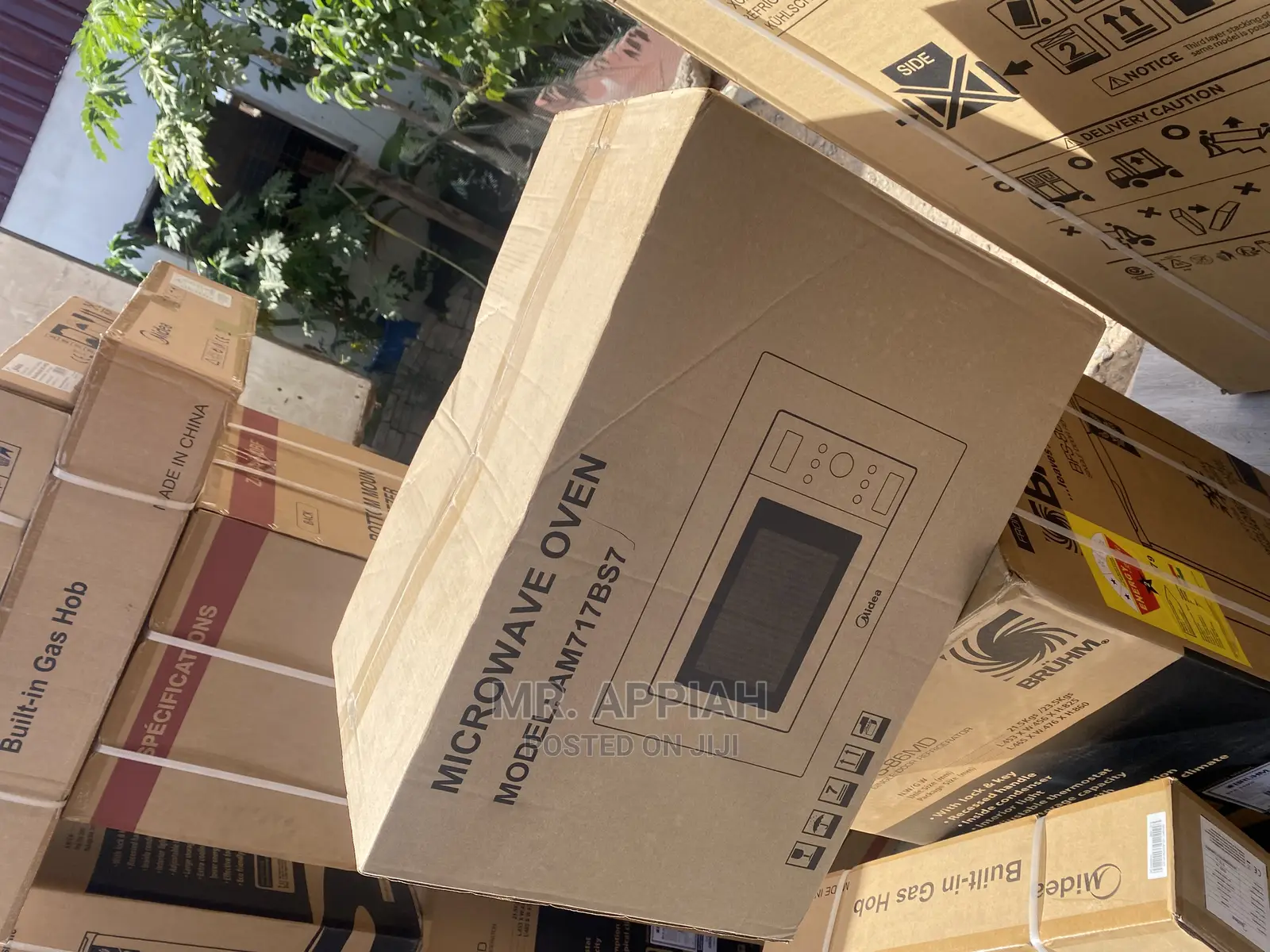 Brand New Midea(AM717BS7)Built in Microwave Oven on Sale.