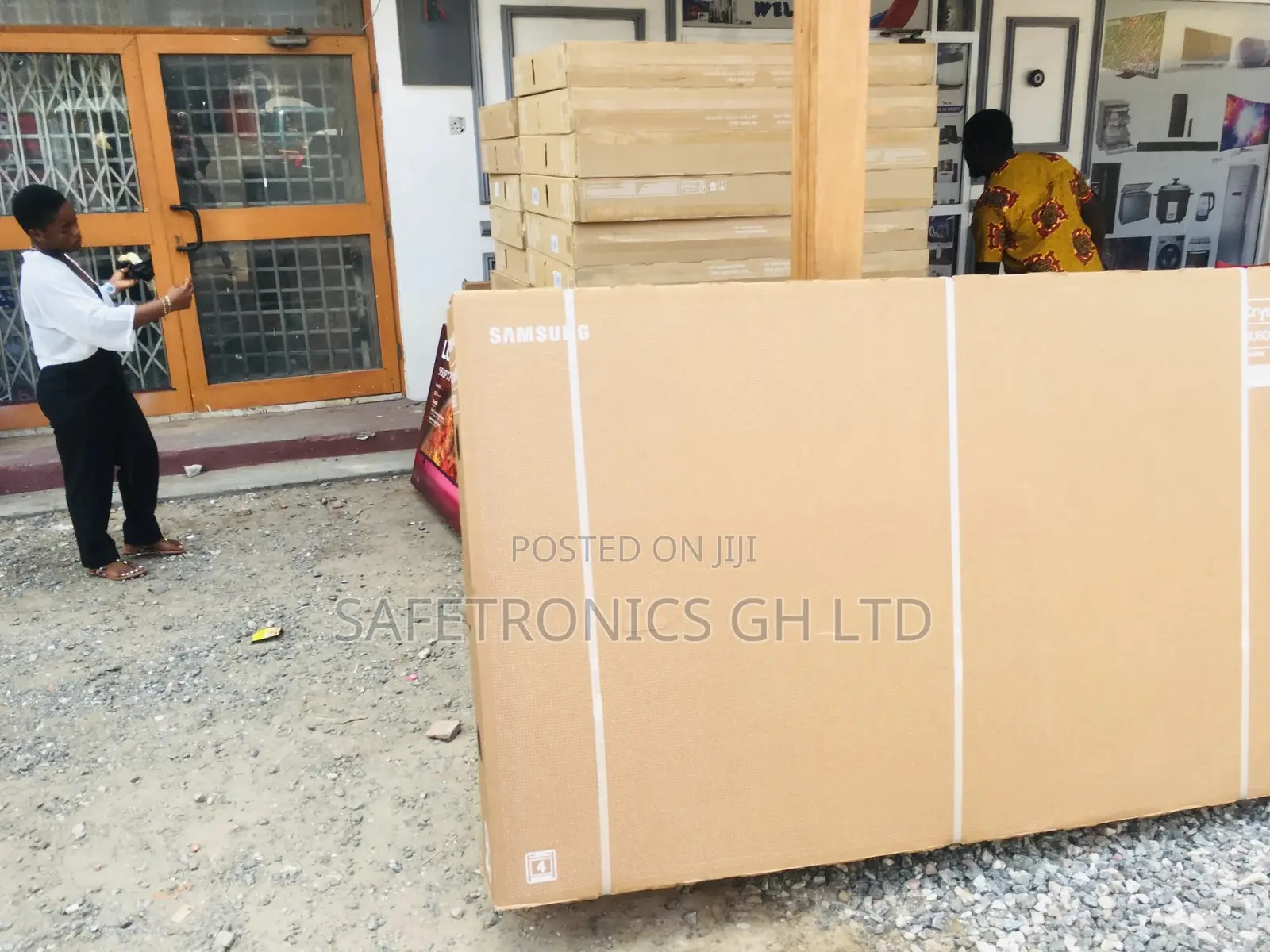 Available 65” Samsung BU80 LED Tv 