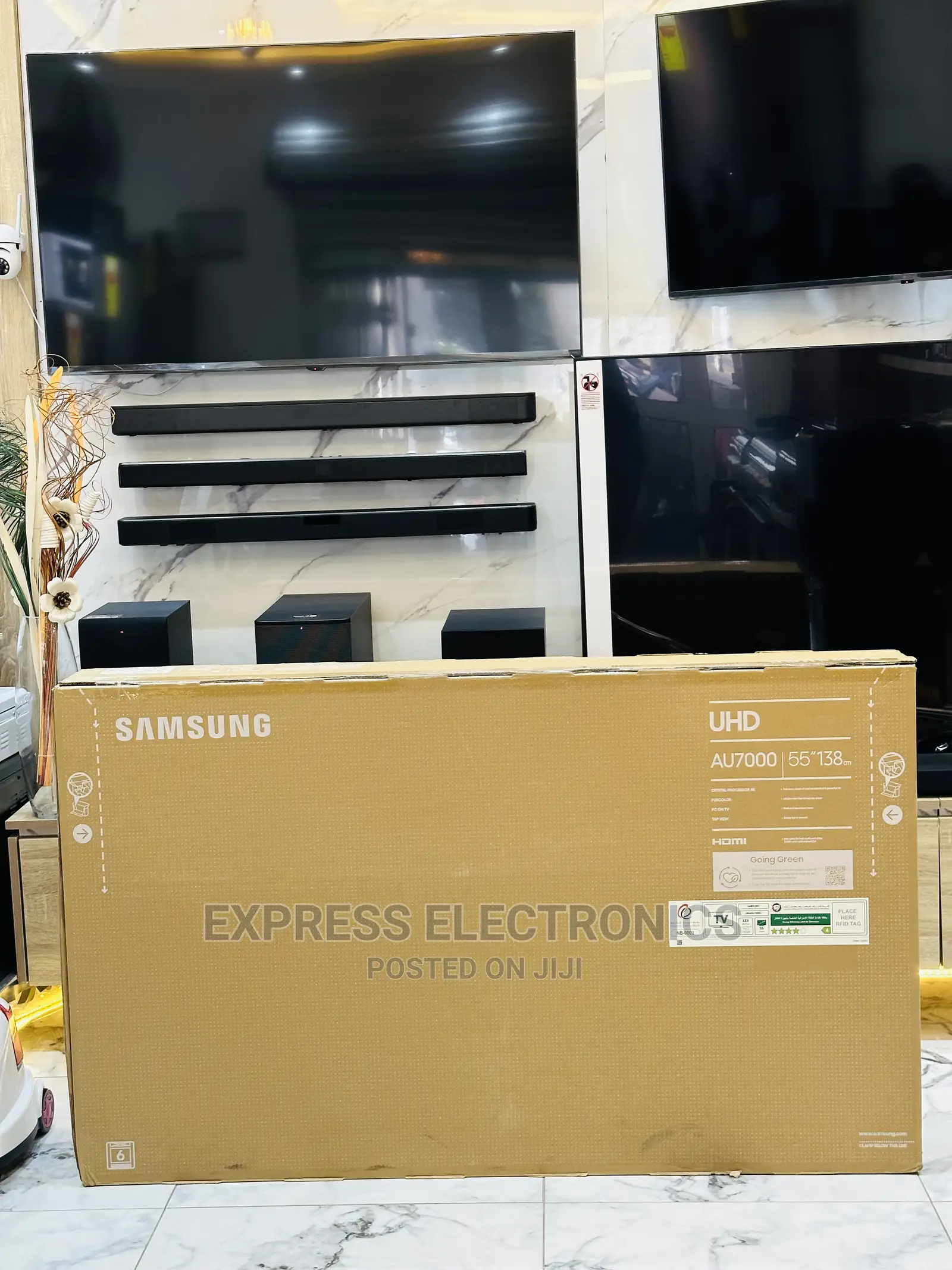 Wide Enhanced Color Contrast Samsung UHD Smart 55”Au7171