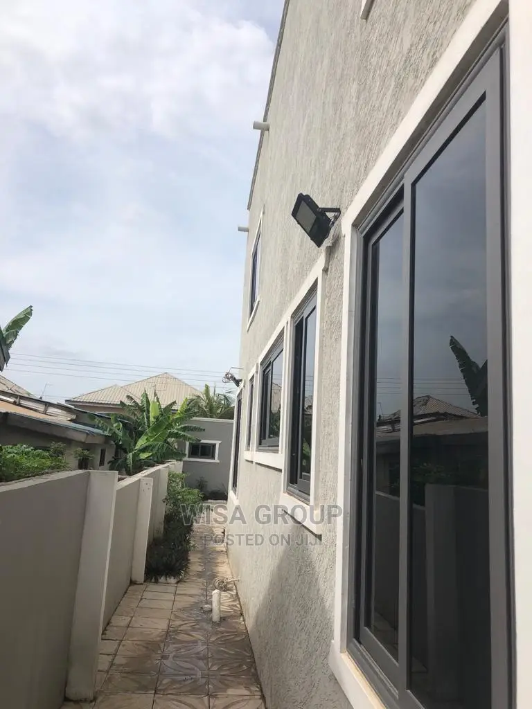 4bdrm Duplex in Wisa Groups, Accra Metropolitan for Rent